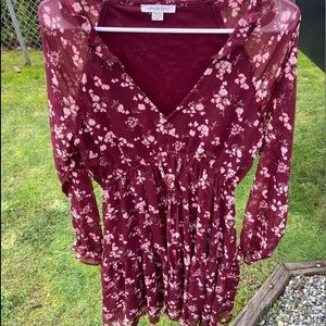 American Eagle burgundy floral flowery dress with elastic tie and v neck